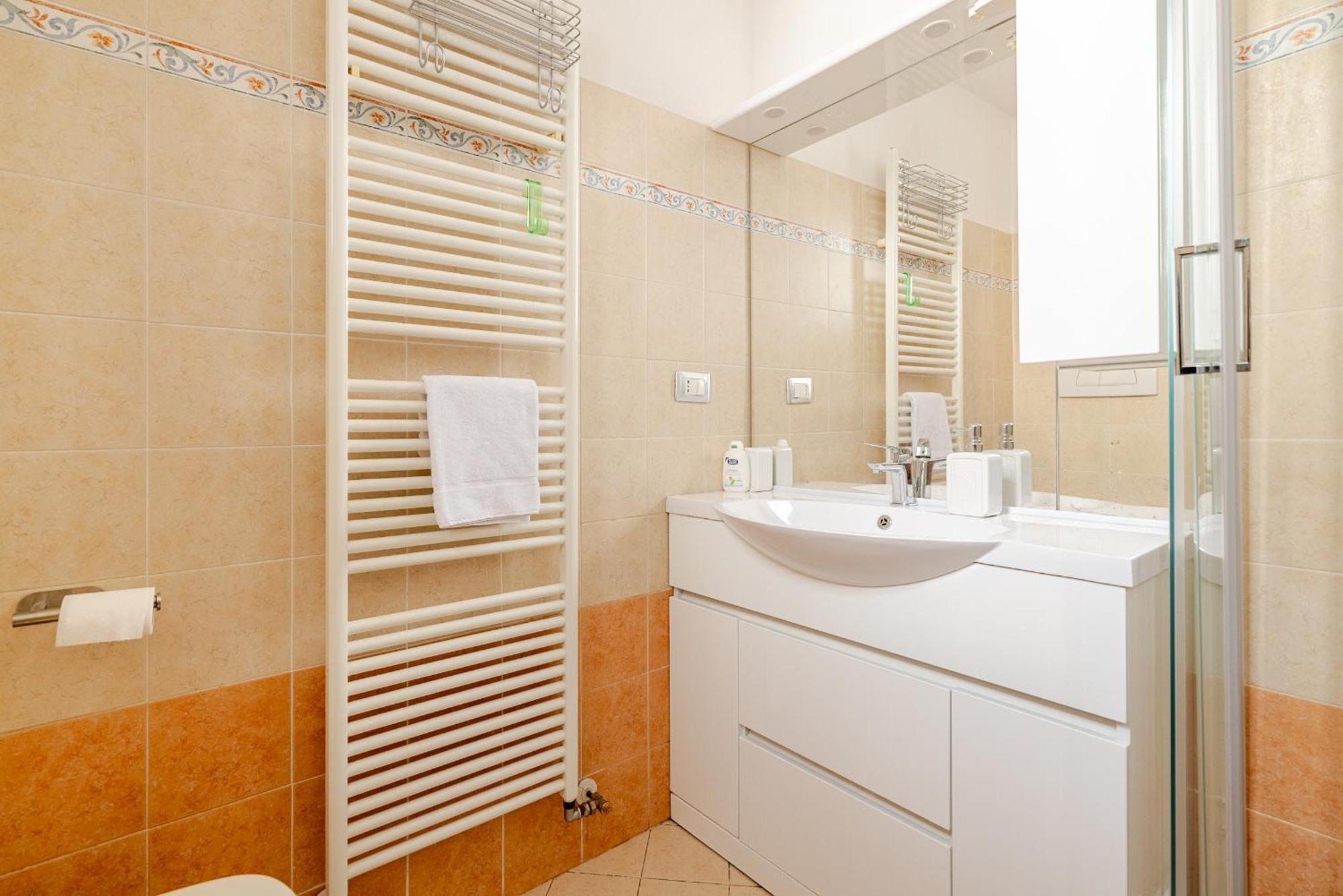 Ciprian Apartment Bologna Bagian luar foto